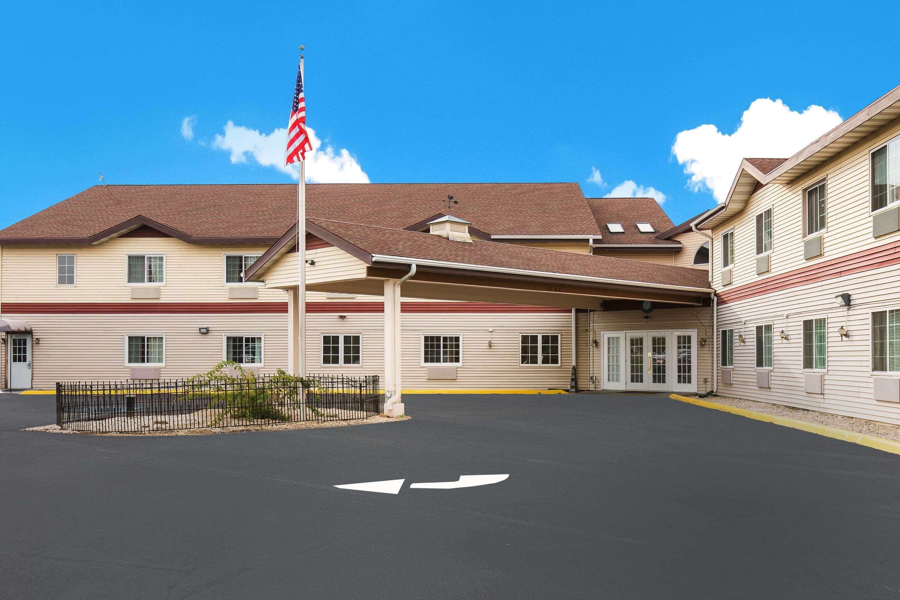 Econo Lodge Lake Mills Extérieur photo